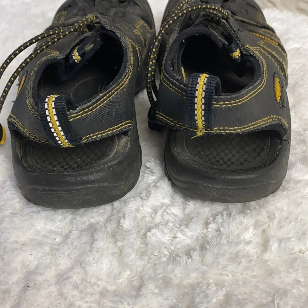 Keen Newport H2 Black Leather Hiking Water Sandals